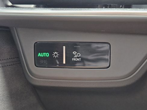 Used 2022 Audi RS e-tron GT image 21