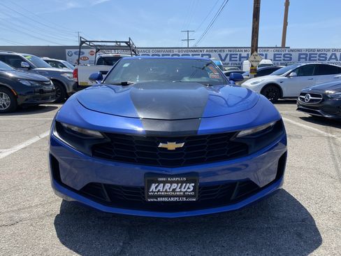 Used 2021 Chevrolet Camaro LT w/ Technology Package RWD image 3