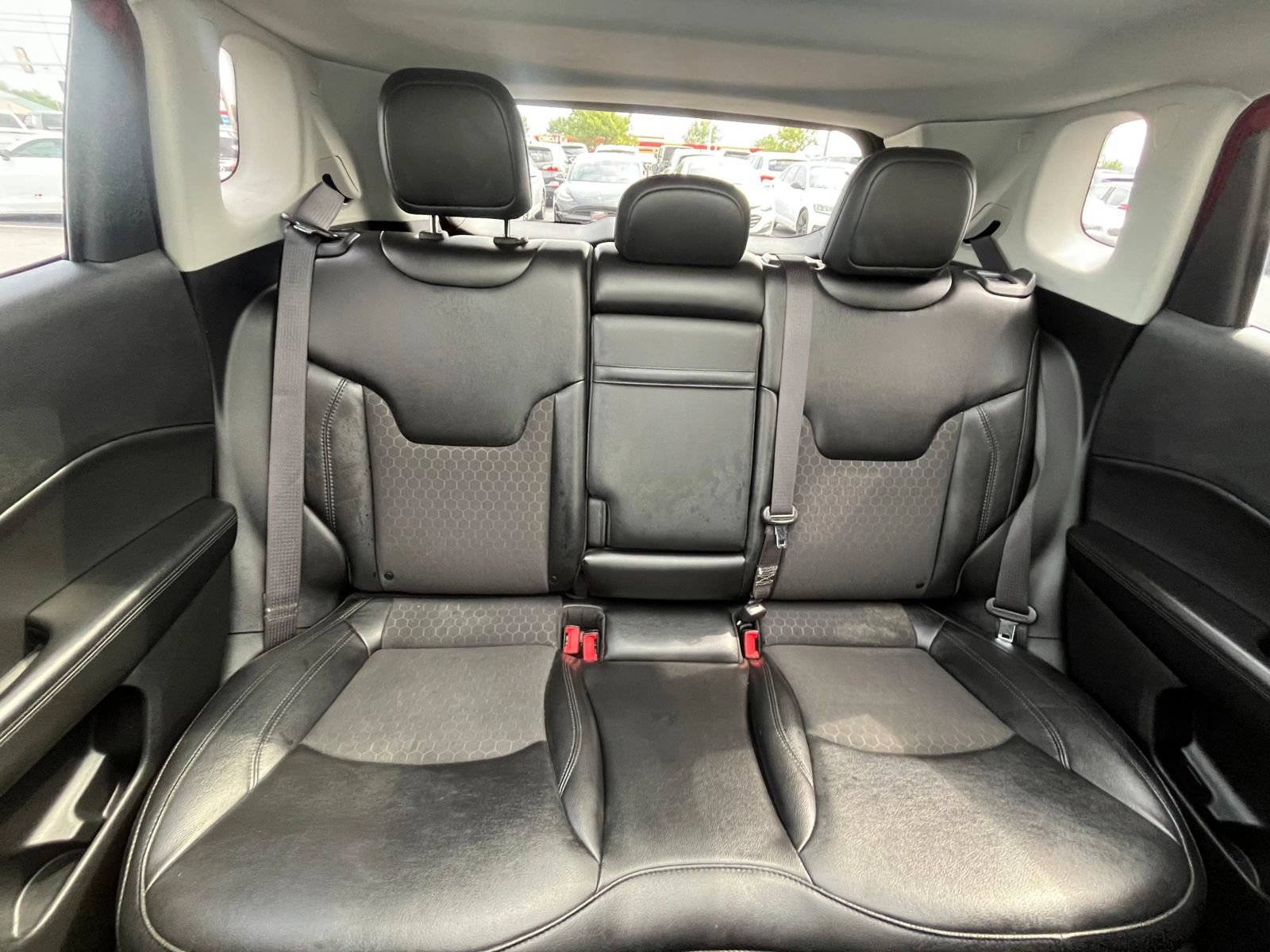 Used 2019 Jeep Compass Latitude AWD/4WD image 37