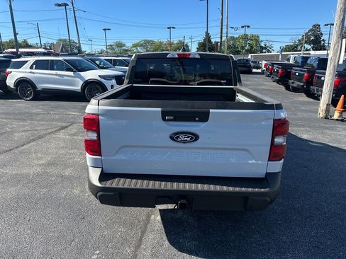New 2025 Ford Maverick Lariat w/ Black Appearance Package image 8
