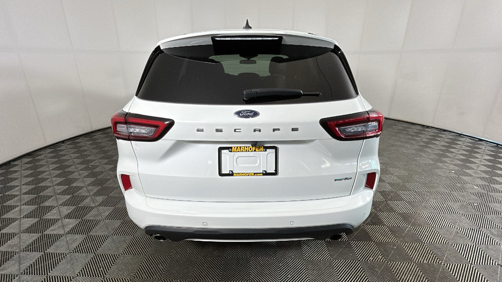 Used 2023 Ford Escape ST-Line w/ Tech Pack #1 AWD/4WD image 4