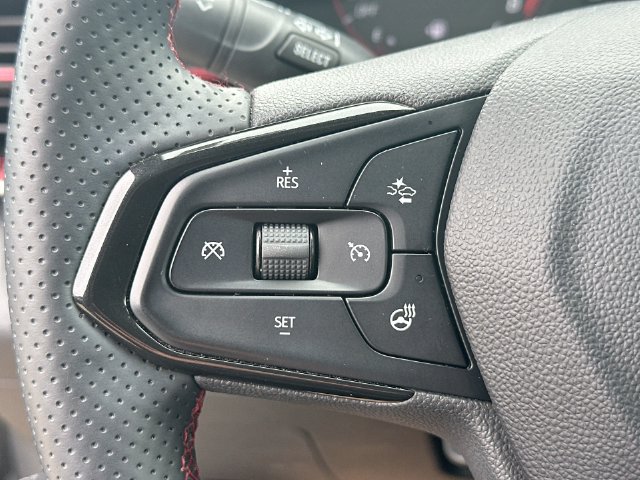 Used 2024 Chevrolet Trax RS FWD image 44