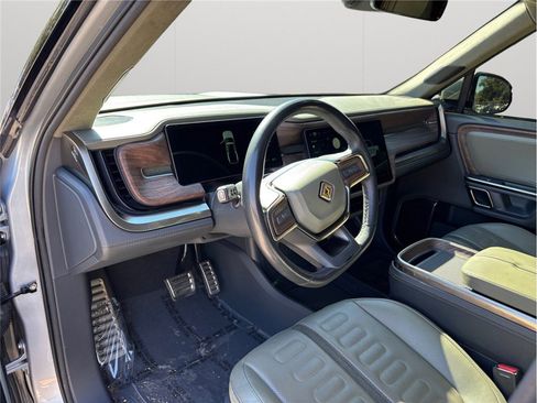 Used 2022 Rivian R1T Adventure image 6