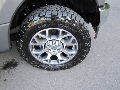 Used 2022 Ford F250 Lariat w/ Lariat Value Package AWD/4WD image 24