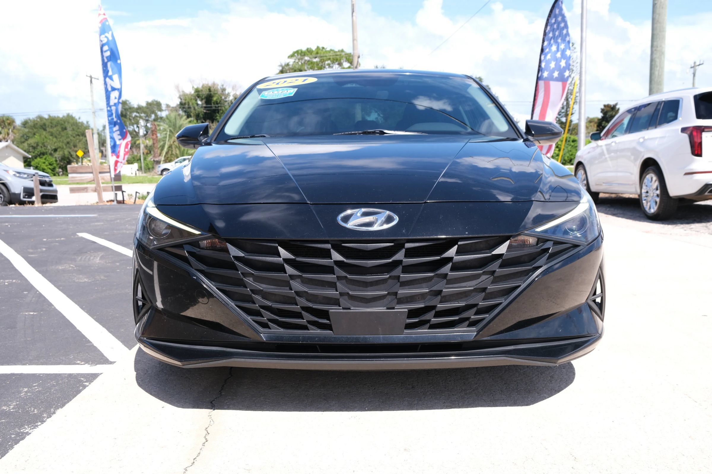 Used 2021 Hyundai Elantra SEL w/ Convenience Package FWD image 2