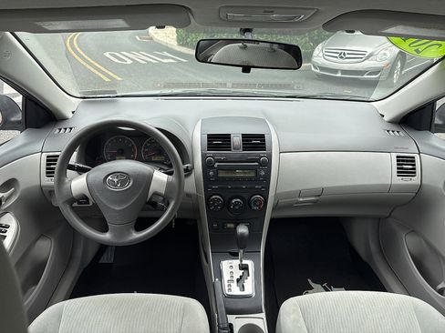 Used 2010 Toyota Corolla S FWD image 40