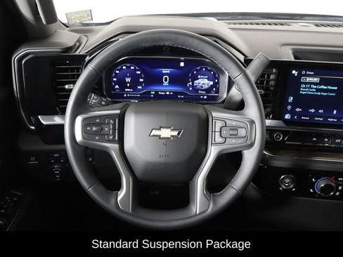 Used 2023 Chevrolet Silverado 1500 LT AWD/4WD image 7