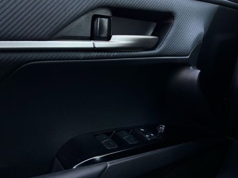 Used 2025 Toyota Camry SE image 21