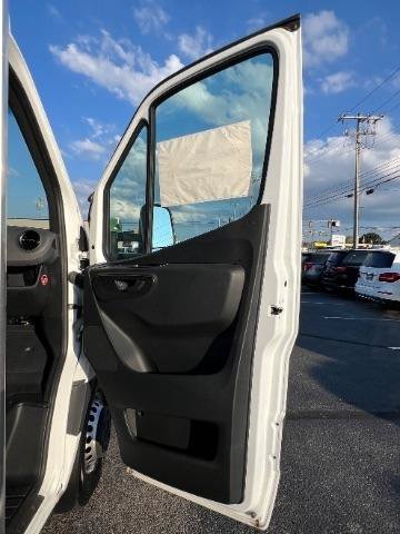 Used 2024 Mercedes-Benz Sprinter 3500 image 25