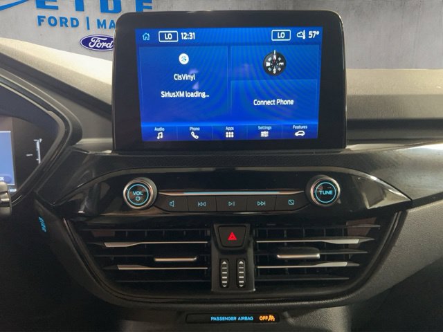 Certified 2025 Ford Escape ST-Line Select AWD/4WD image 3
