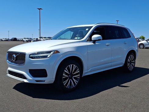 Used 2020 Volvo XC90 T5 Momentum AWD/4WD image 3