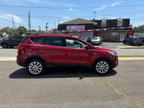 Used 2019 Ford Escape SEL AWD/4WD image 9