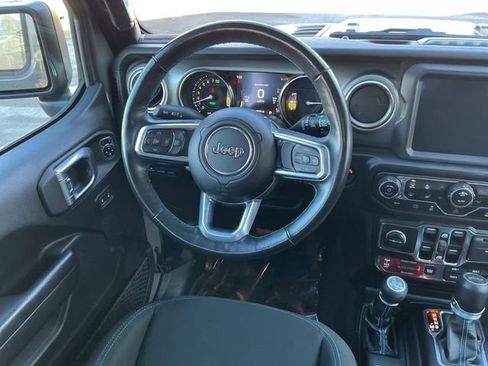 Used 2021 Jeep Wrangler Unlimited Rubicon 4xe w/ Cold Weather Group AWD/4WD image 34