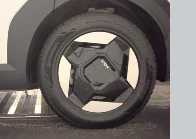 Certified 2024 Kia EV9 Light Long Range RWD image 19