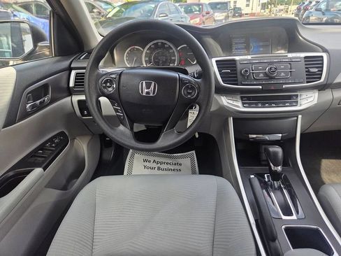 Used 2015 Honda Accord LX image 19