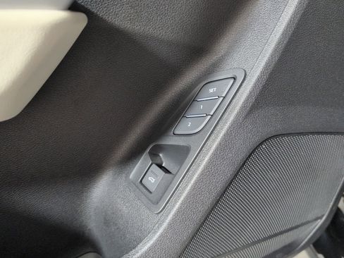 Used 2024 Audi Q3 2.0T Premium Plus image 10