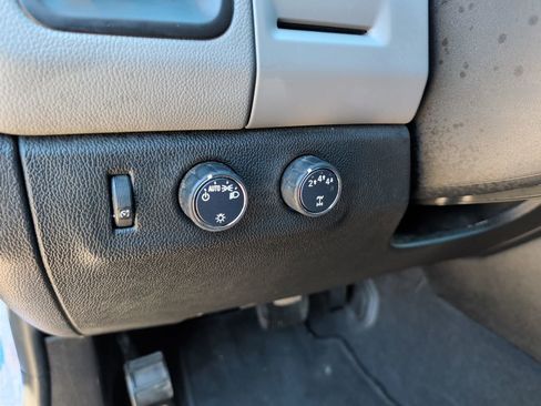 Used 2021 Chevrolet Colorado W/T w/ Custom Special Edition AWD/4WD image 32