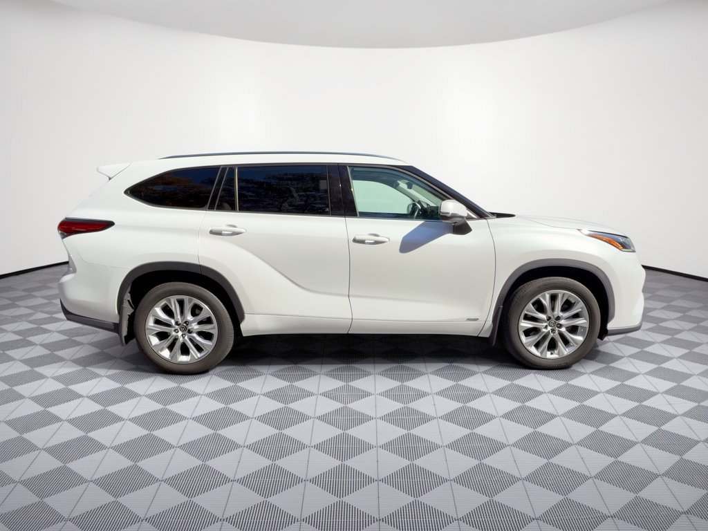 Used 2022 Toyota Highlander Limited AWD/4WD image 8