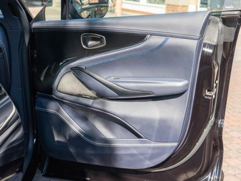 Used 2025 Aston Martin DBX 707 image 40