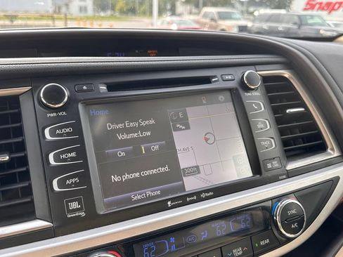 Used 2017 Toyota Highlander Limited w/ Protection Package #3 AWD/4WD image 35