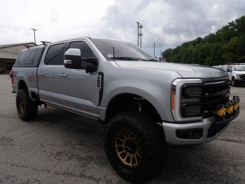 Used 2023 Ford F250 Platinum w/ Tremor Off-Road Package AWD/4WD image 10