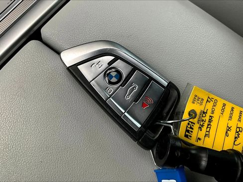 Used 2023 BMW X6 xDrive40i w/ Executive Package image 14