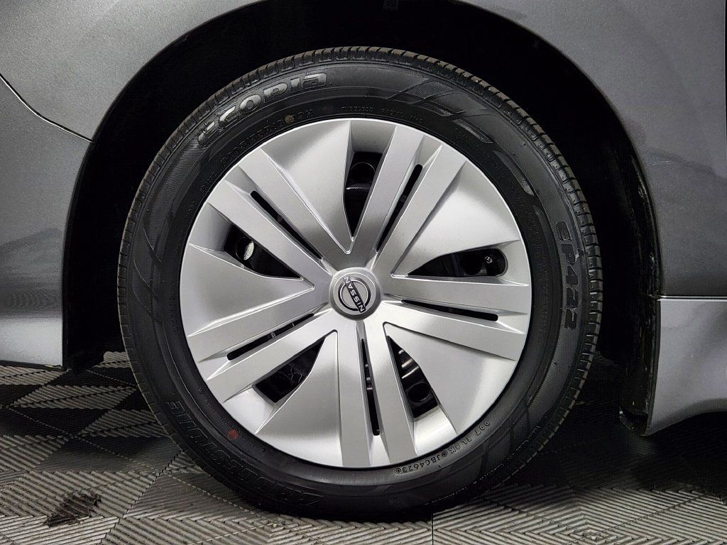 Used 2025 Nissan Leaf S FWD image 21