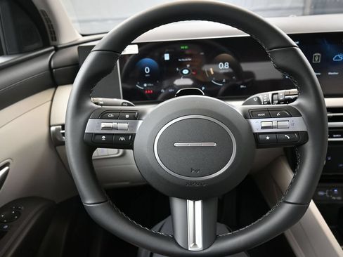 Certified 2025 Hyundai Tucson SEL AWD/4WD image 18