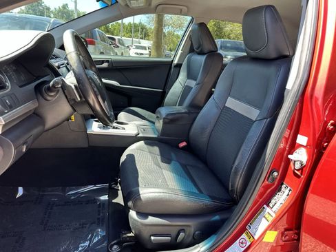 Used 2012 Toyota Camry SE image 11