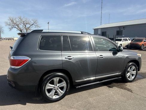 Used 2013 Toyota Highlander Limited image 7