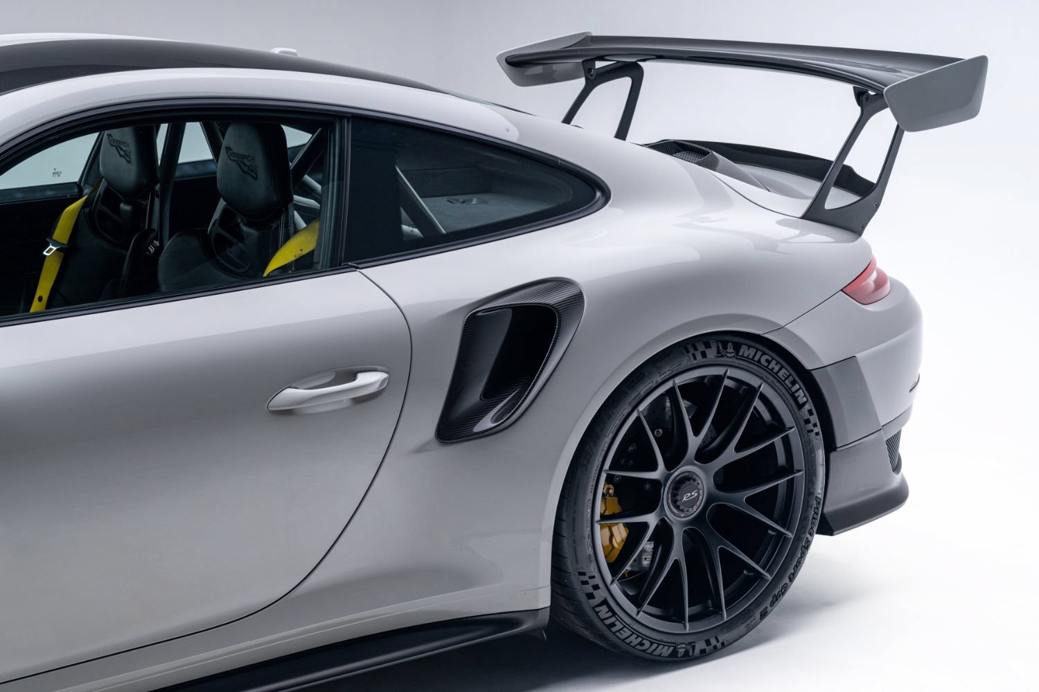 Used 2018 Porsche 911 GT2 RS RWD image 37