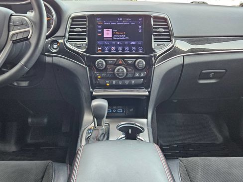 Used 2019 Jeep Grand Cherokee Trailhawk AWD/4WD image 10