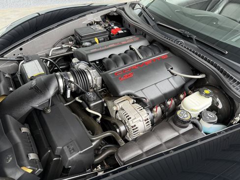 Used 2006 Chevrolet Corvette Convertible w/ 3LT w/ Preferred Equipment Group RWD image 55