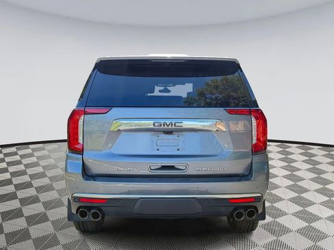 Used 2021 GMC Yukon Denali w/ Denali Premium Package image 3