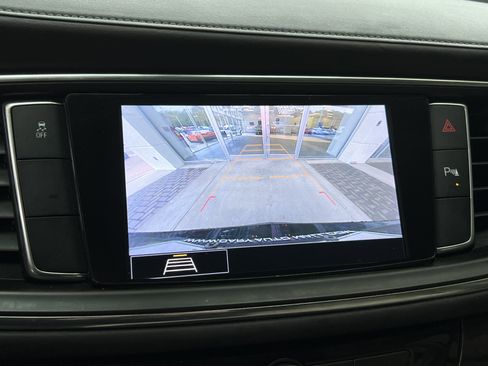 Used 2021 Buick Enclave Essence w/ Sound and Sites Package image 25