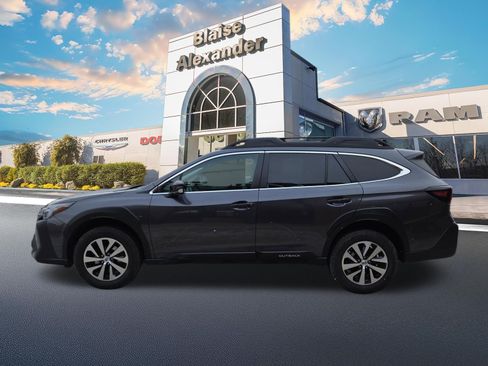 Used 2025 Subaru Outback Premium w/ Popular Package #1A AWD/4WD image 2