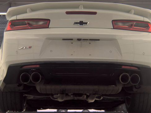 Used 2018 Chevrolet Camaro ZL1 RWD image 7
