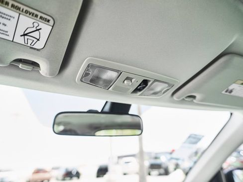 Used 2016 Mitsubishi Outlander SEL FWD image 33
