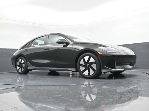 Used 2024 Hyundai Ioniq 6 SEL RWD image 24