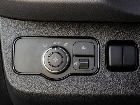 Used 2023 Mercedes-Benz Sprinter 3500 image 34