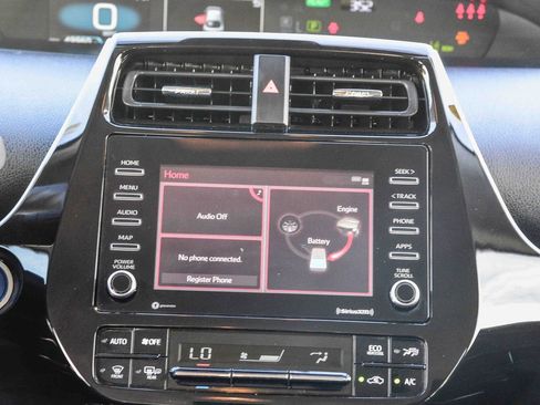 Certified 2022 Toyota Prius LE image 17