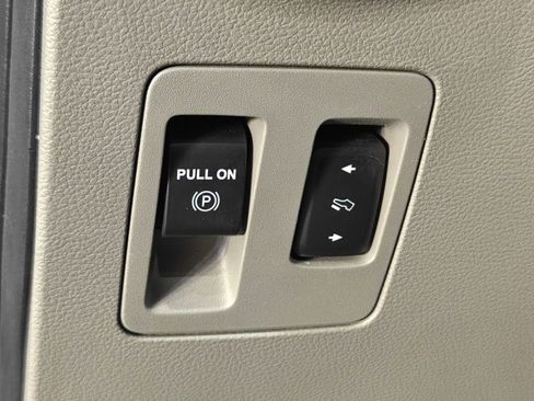 Used 2018 Ford F150 XLT w/ Equipment Group 302A Luxury AWD/4WD image 13