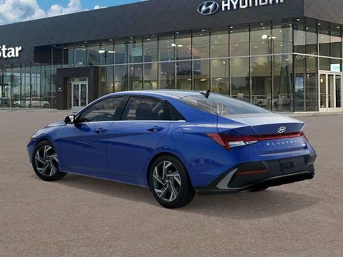 Used 2026 Hyundai Elantra Limited FWD image 5