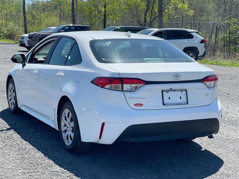Certified 2025 Toyota Corolla LE FWD image 14