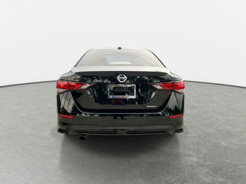 Used 2023 Nissan Sentra SR w/ Midnight Edition Package FWD image 7