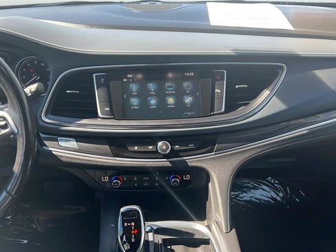 Used 2018 Buick Enclave Essence w/ Trailering Package image 10