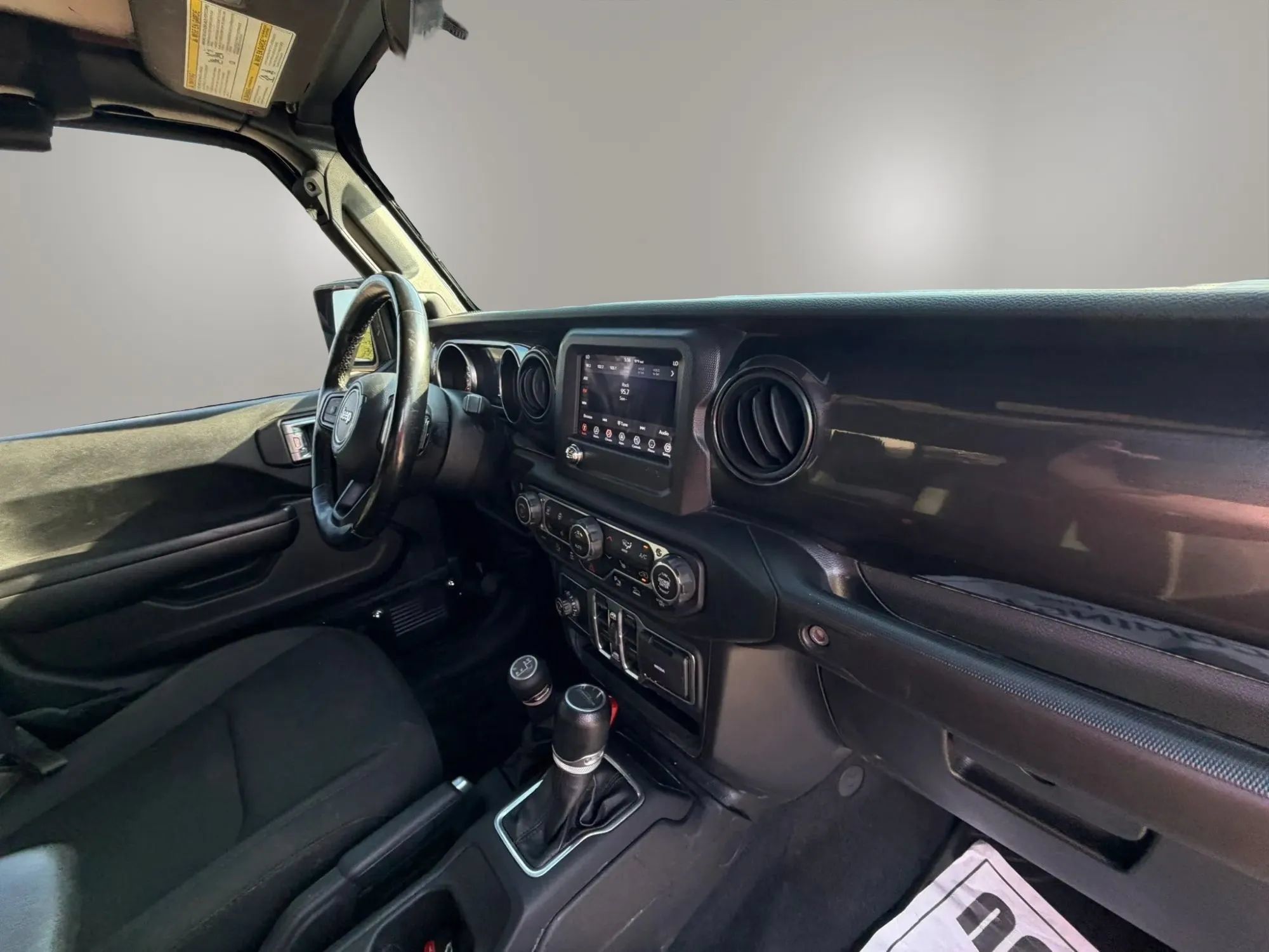Used 2020 Jeep Gladiator Sport AWD/4WD image 14