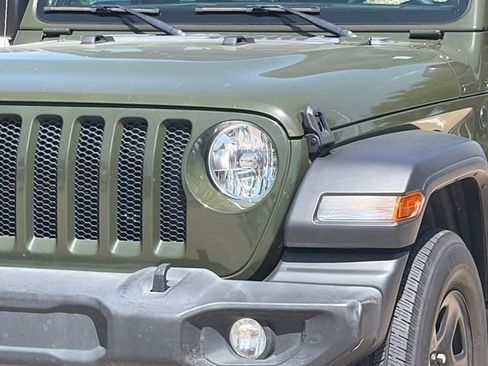 Used 2022 Jeep Wrangler Unlimited Sport AWD/4WD image 4