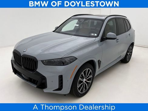 New 2026 BMW X5 xDrive40i w/ M Sport Package image 1