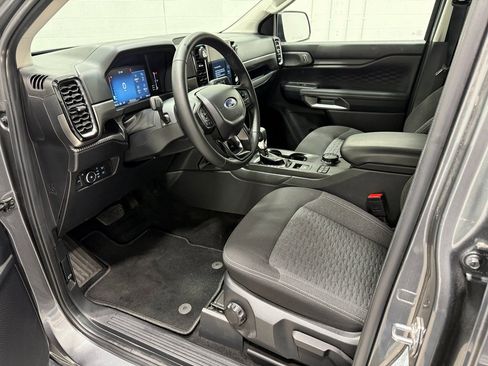 Used 2025 Ford Ranger XLT w/ Trailer Tow Package image 11